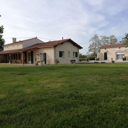 La Mancine Laulan Bed & Breakfast Jau-Dignac-et-Loirac Dış mekan fotoğraf