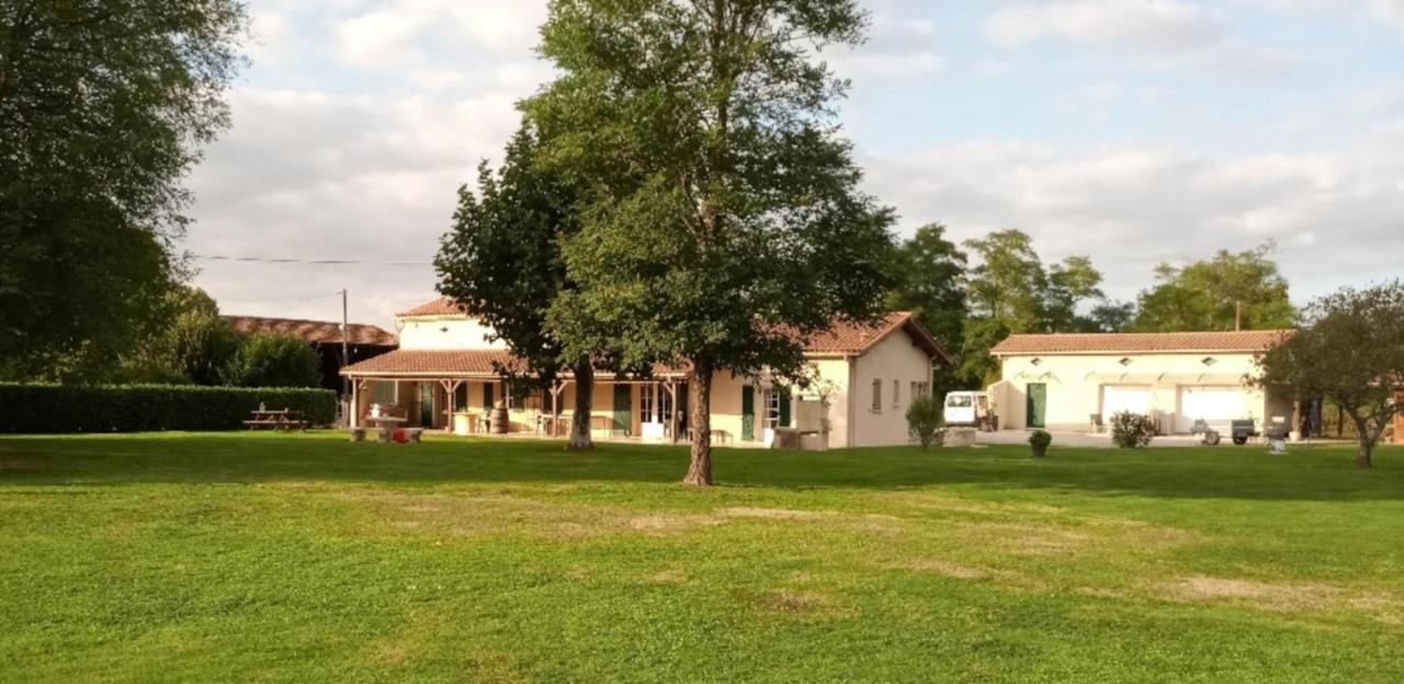 La Mancine Laulan Bed & Breakfast Jau-Dignac-et-Loirac Dış mekan fotoğraf