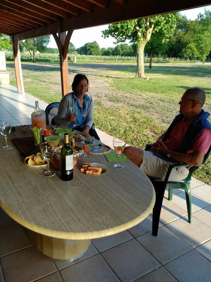 La Mancine Laulan Bed & Breakfast Jau-Dignac-et-Loirac Dış mekan fotoğraf